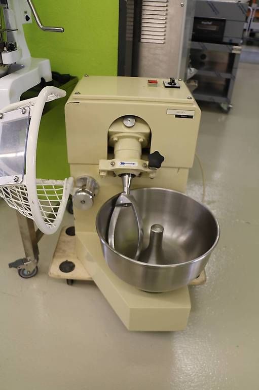 Elettrodomestici da cucina: Pétrin à fourche 5 Kg pâte – Usato da Etagnières venduto da sav_lwd5 1
