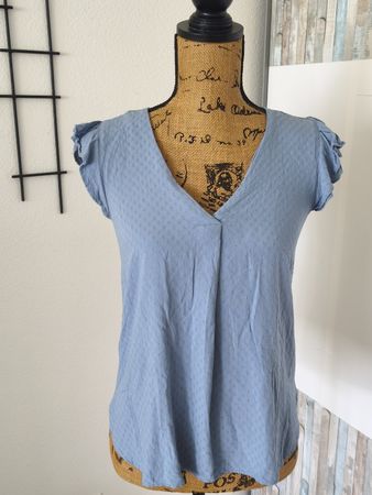 Shirt C&A hellblau Grösse 34 neuwertig