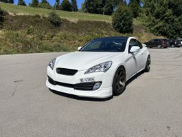 Hyundai Genesis Coupé 3.8V6 AT