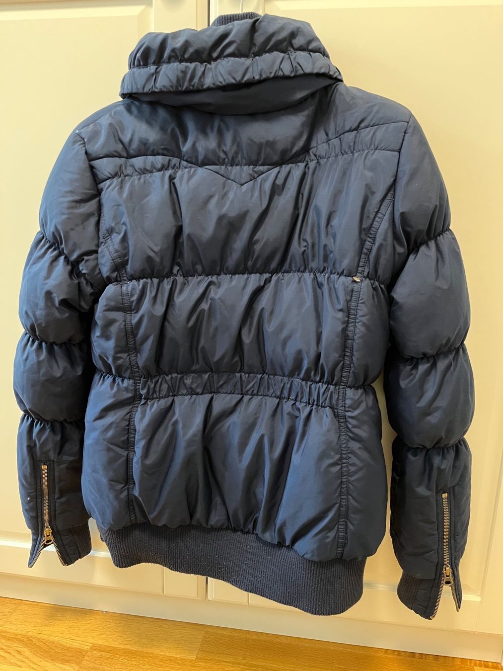 Levi's Jacken: Winterjacke Levis aus Daunen, blau, Gr. S – Neu (gemäss Beschreibung) aus Arlesheim von Eli_77 1