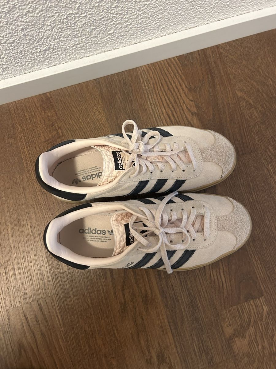 Adidas Scarpe da uomo: Adidas Gazelle rosa / navy – Usato da Kriens venduto da carlaestelladali 1