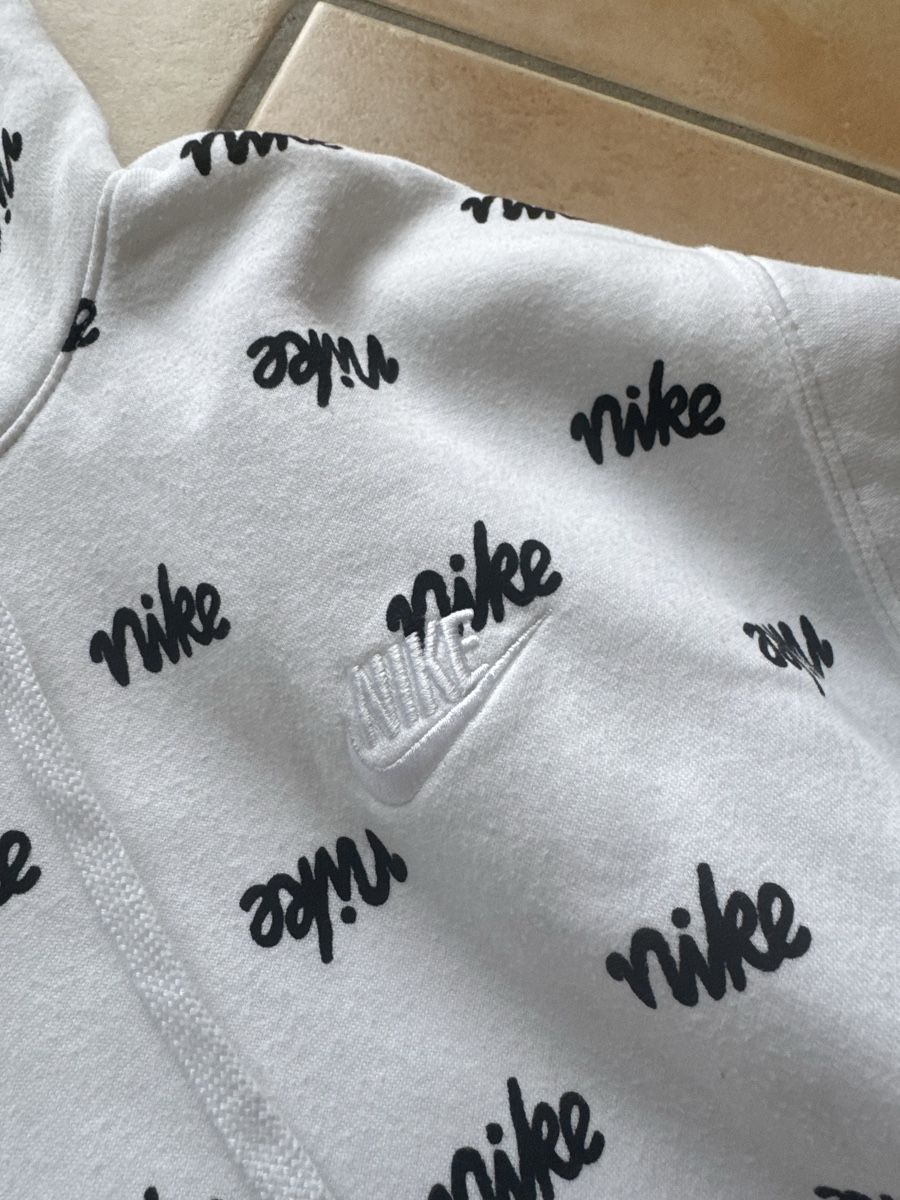 Nike Maglioni & Felpe: Pull Nike blanc – Usato da Lonay venduto da nei_79jc 3