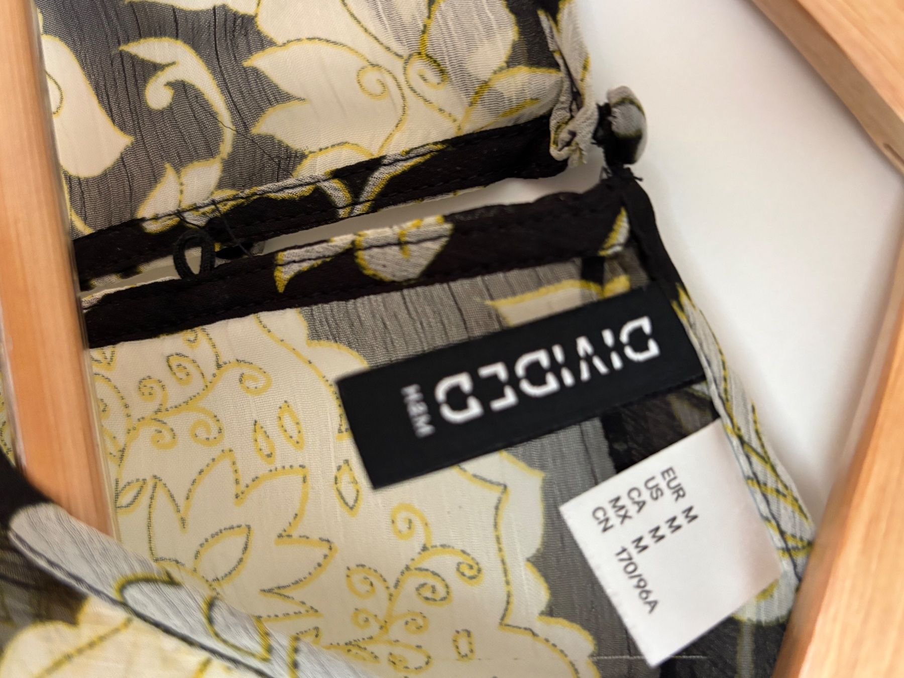 H&M Camicette: Damen Bluse florales Muster – Usato da Bülach venduto da bjoernbenny 7