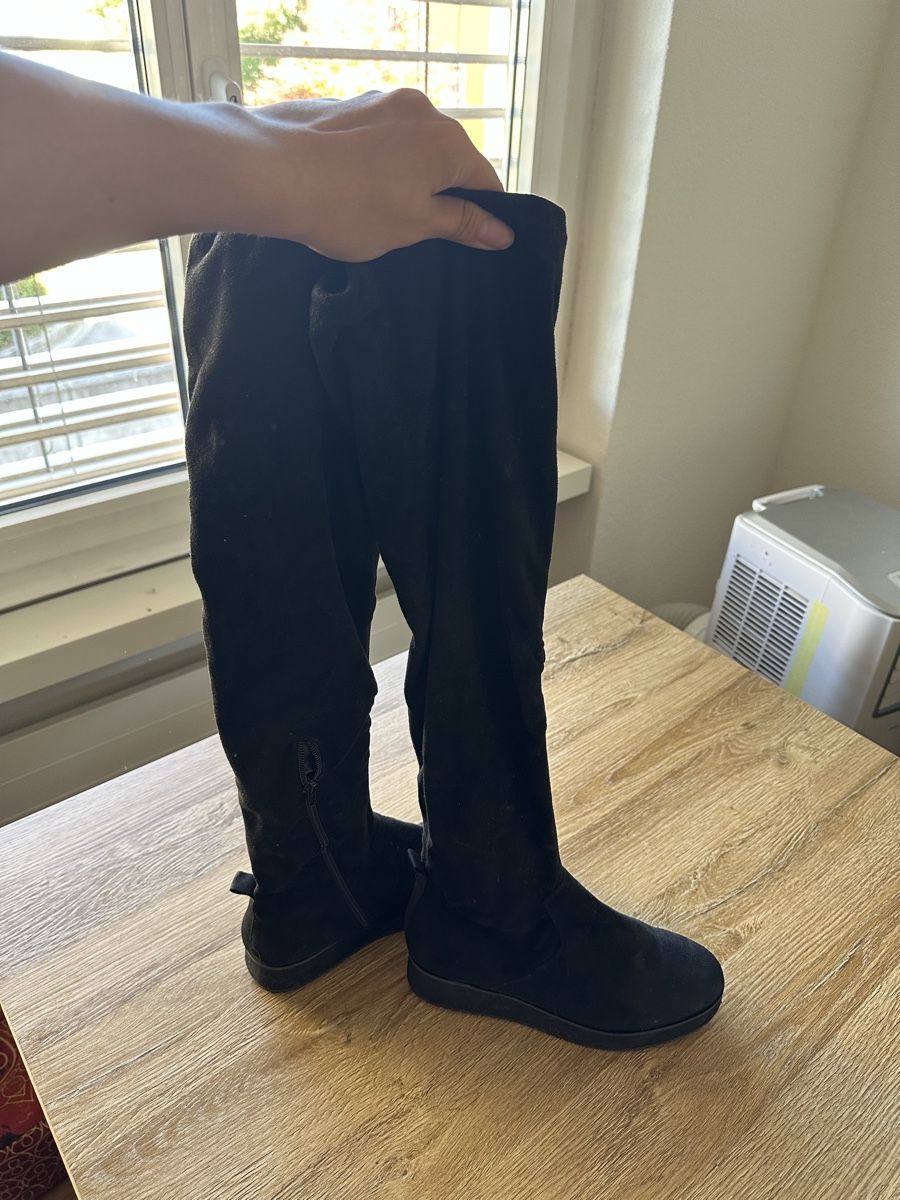 Scarpe da donna: Over-knee black boots size 39 – Usato da Affoltern am Albis venduto da rot_682g 1