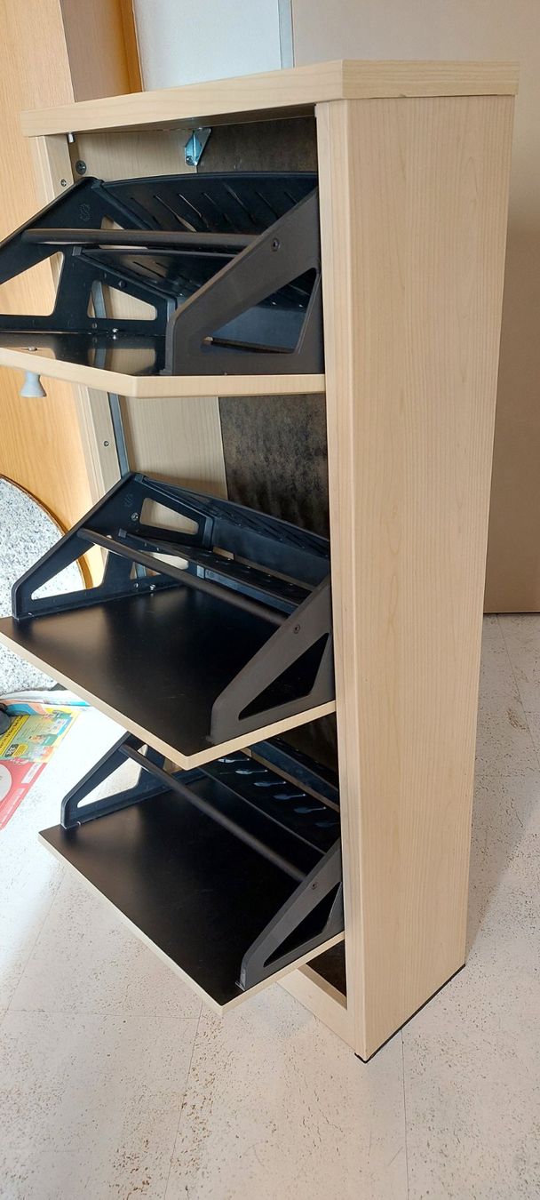 Guardaroba: Schuhschrank – Usato da Horw venduto da Zentral50 4