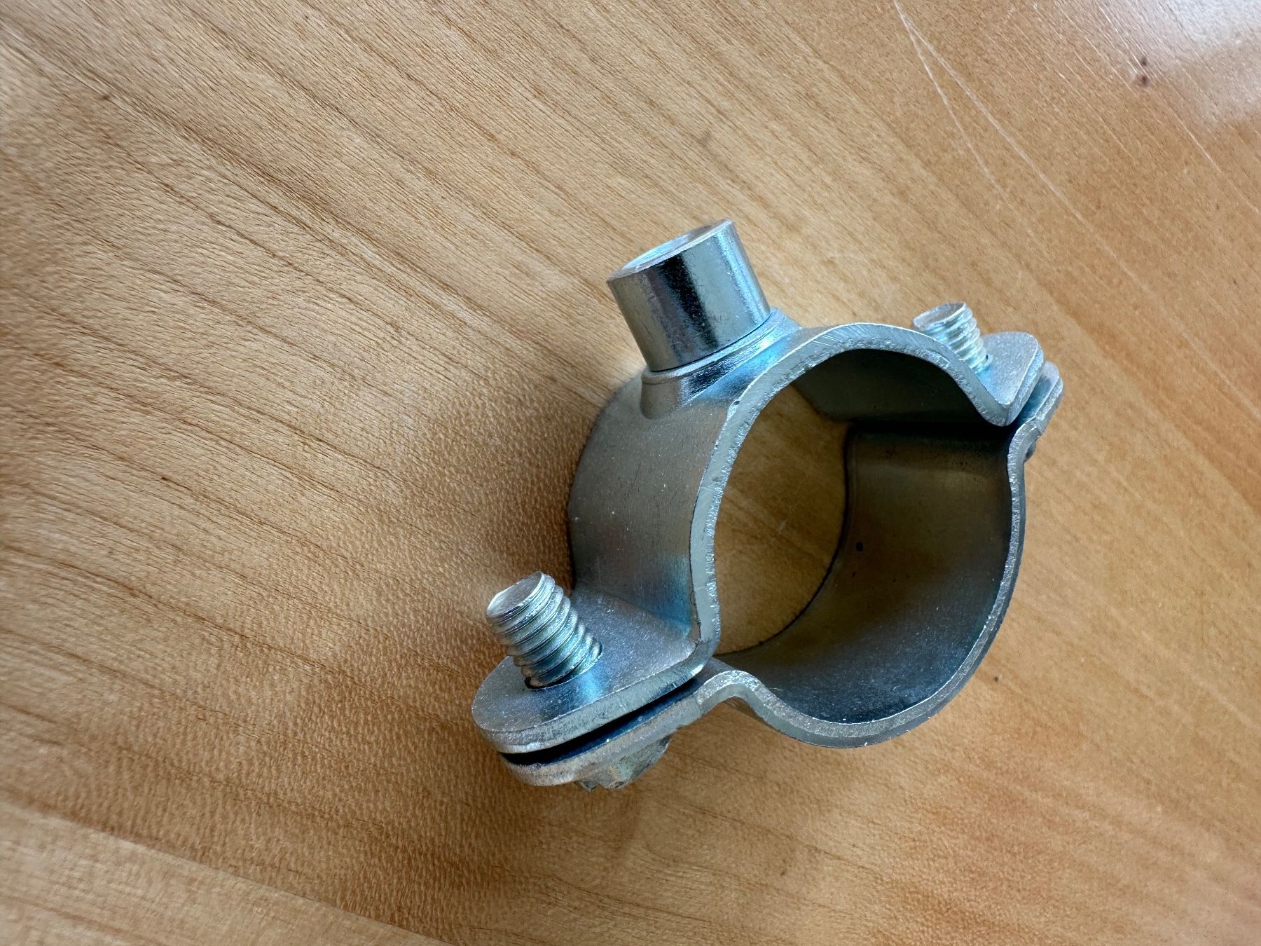 Fixations: Rohrschellen  27mm M6 – Neuf (Voir description) à Zürich par ruedigg
