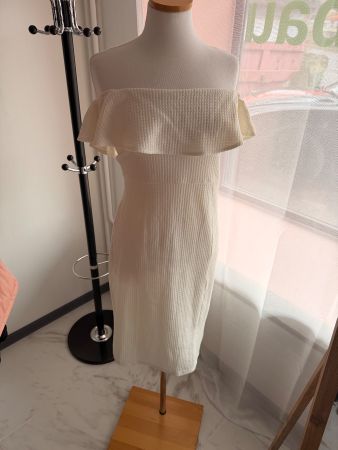 Sommerliches, elegantes, schulterfreies Kleid von Zara gr M
