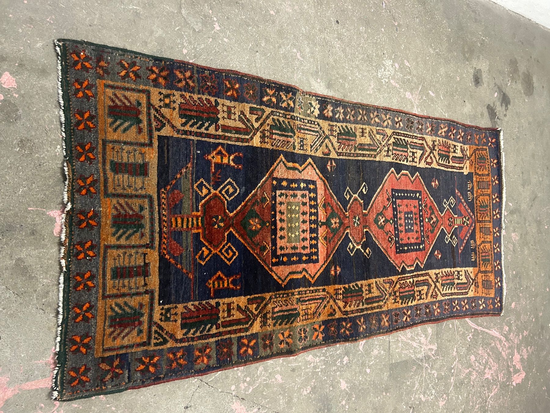 Tappeti: Teppich – Usato da Basel venduto da Krisztina.na