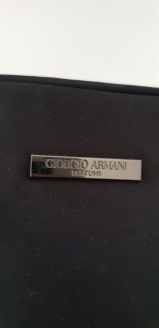 Sonstiges zum Basteln & Handarbeiten: Trousse Armani en nylon noire – Neu (gemäss Beschreibung) aus Versoix von aline_b 1