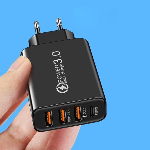 Caricabatterie: 3USB + Typ-C Ladegerät – Nuovo e nell'imballaggio originale da Liestal venduto da OMAROSHOP 1