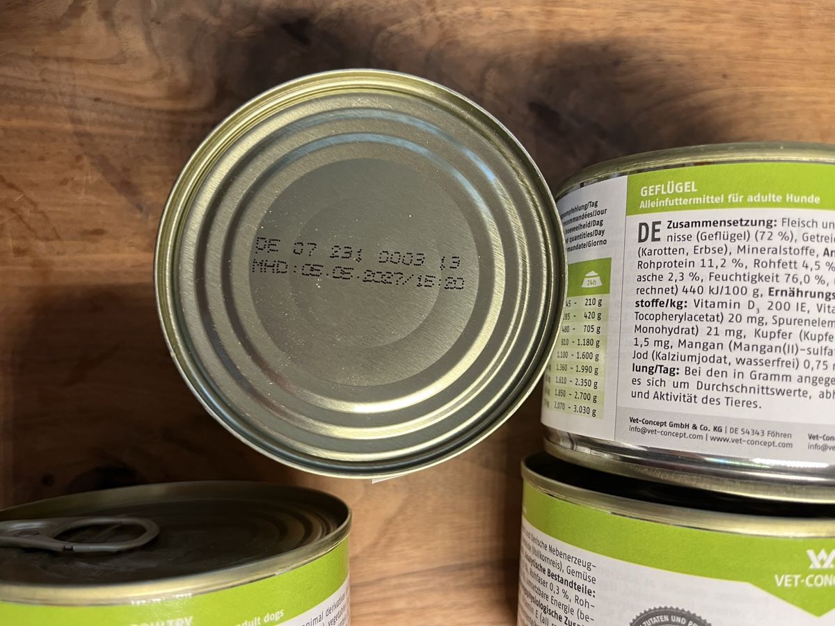 Mangimi: Hundefutter Vet-Concept & Lakefields, diverse Sorten – Nuovo (secondo la descrizione) da Frauenfeld venduto da London21 3