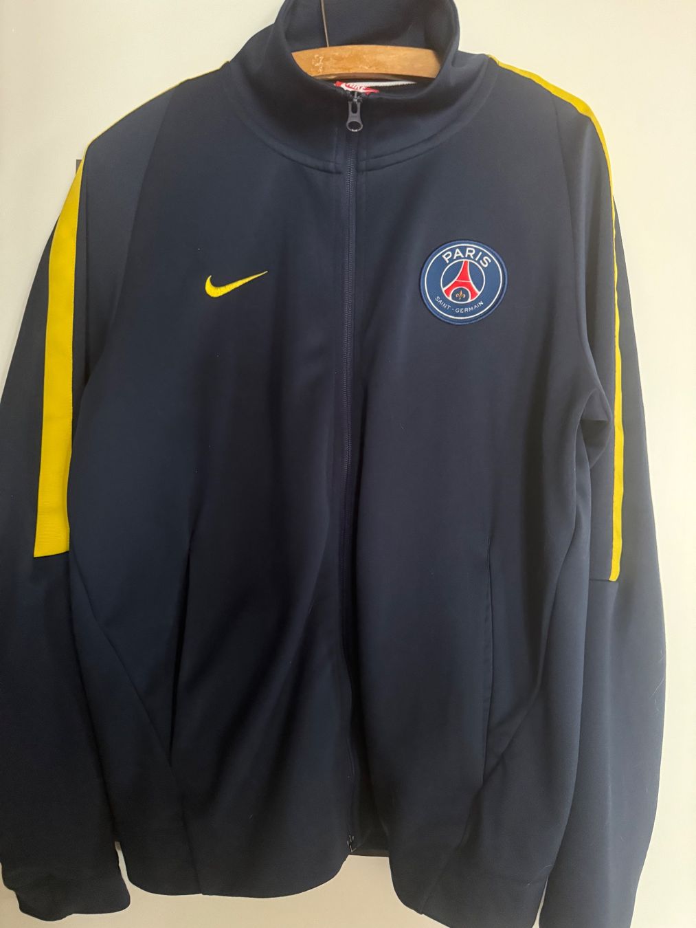 Nike Giacche: Nike PSG Trainingsjacke blau – Usato da Hallau venduto da kra_hvx5