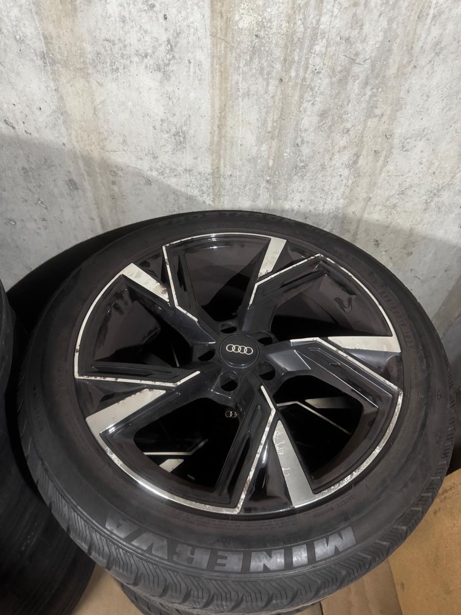 Pneumatici & Ruote complete: Audi Rsq3 Winterkompletträder – Usato da Oftringen venduto da nutzer_123