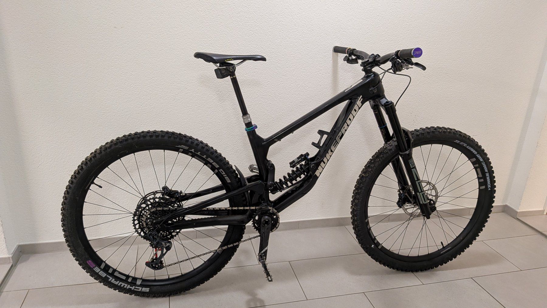 Velos: Nukeproof Giga 290 RS Coil - Grösse M - JG 23 – Gebraucht aus Interlaken von Yeti_