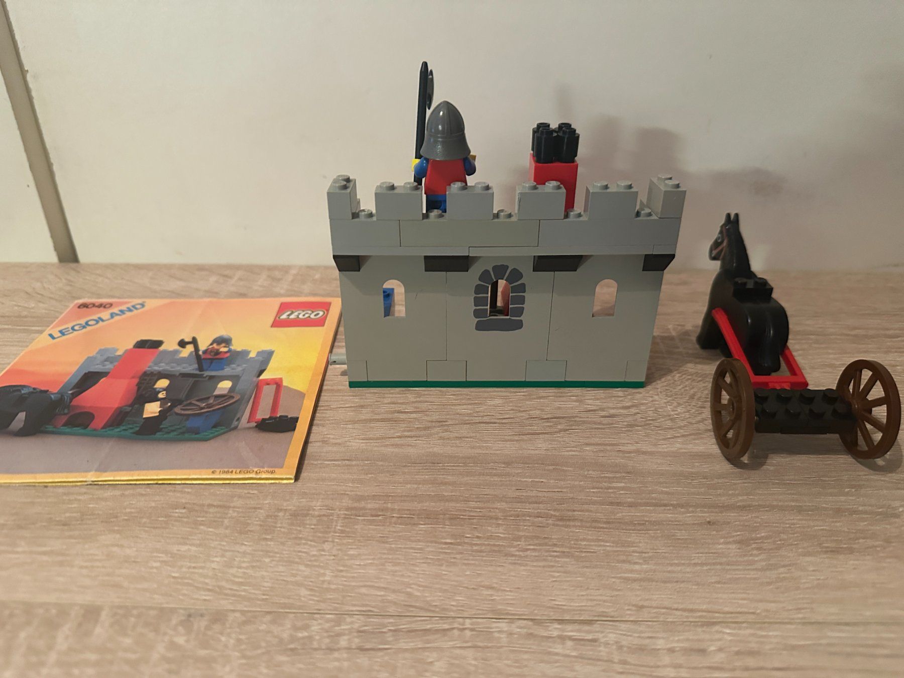 Legoland Kit di costruzioni: LEGO Ritter 6040 Blacksmith Shop – Usato da Basel venduto da Don-Angel 2