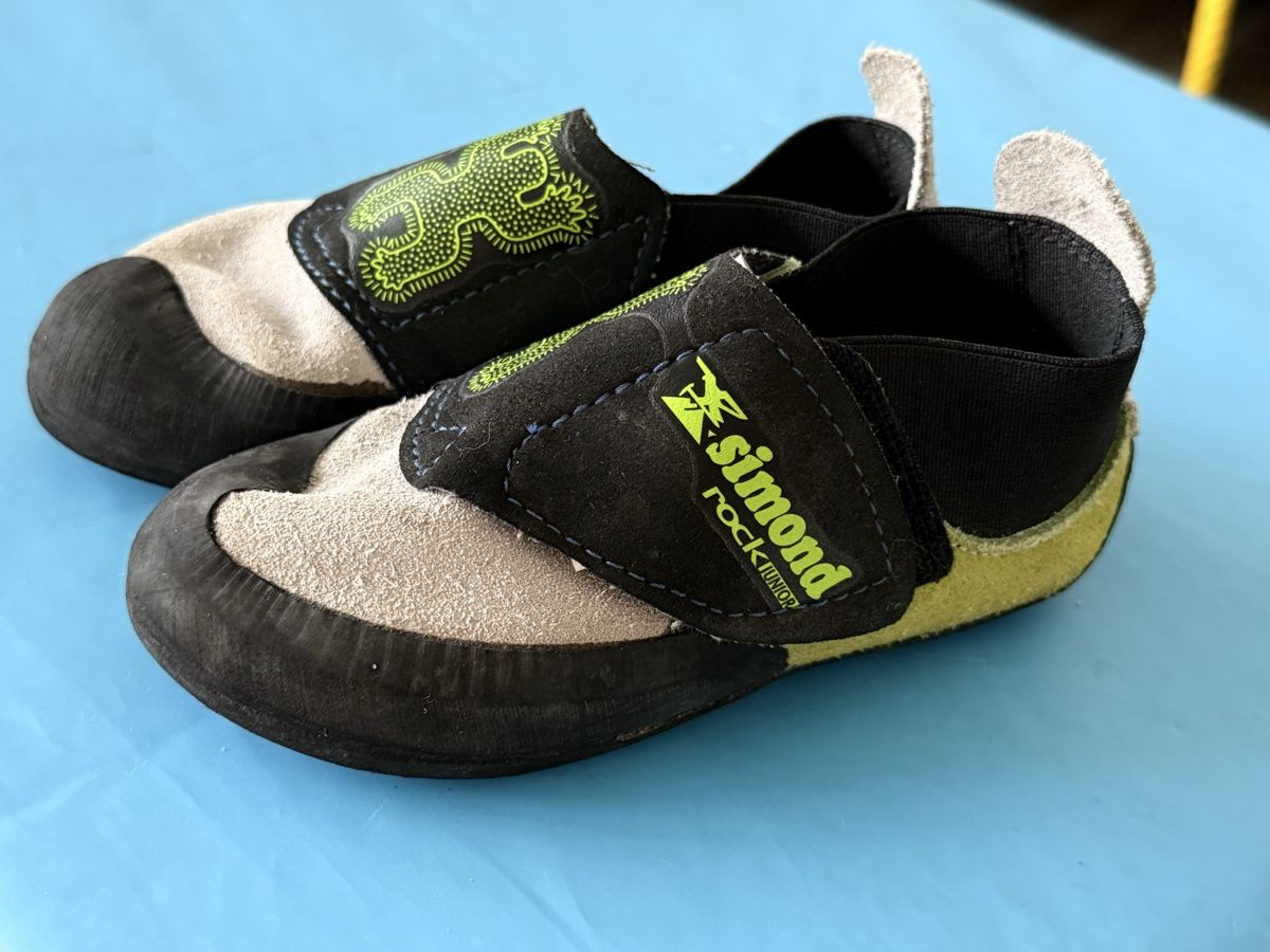 Murs & prises d'escalade: Kletterschuhe Simond Rock Gr 28  – D'occasion à Aarau par AnaKruhol