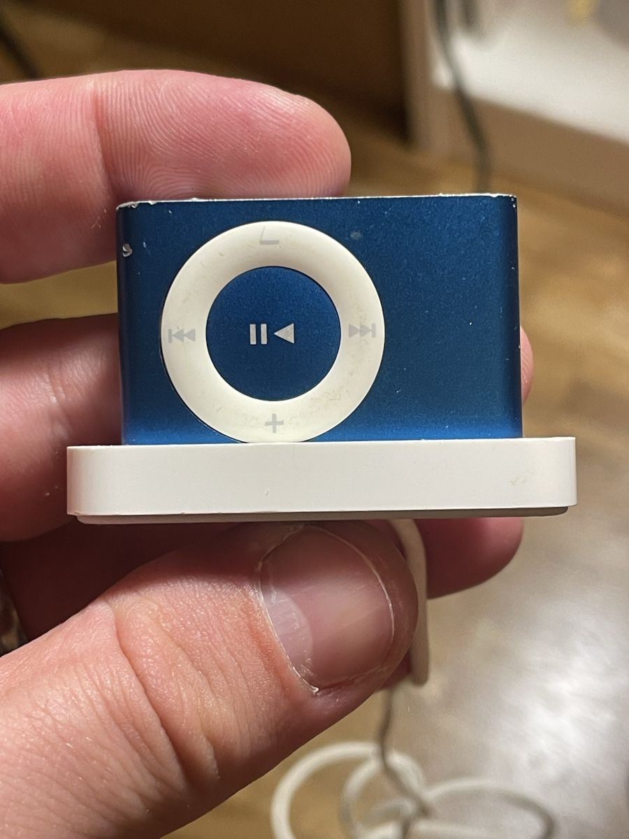 Apple Lettore multimediale portatile: Apple iPod Shuffle Defekt – Difettoso da Wädenswil venduto da dai_2bcv