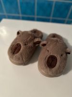 Flauschige Hausschuhe Capybara, Grösse 34-35, neu