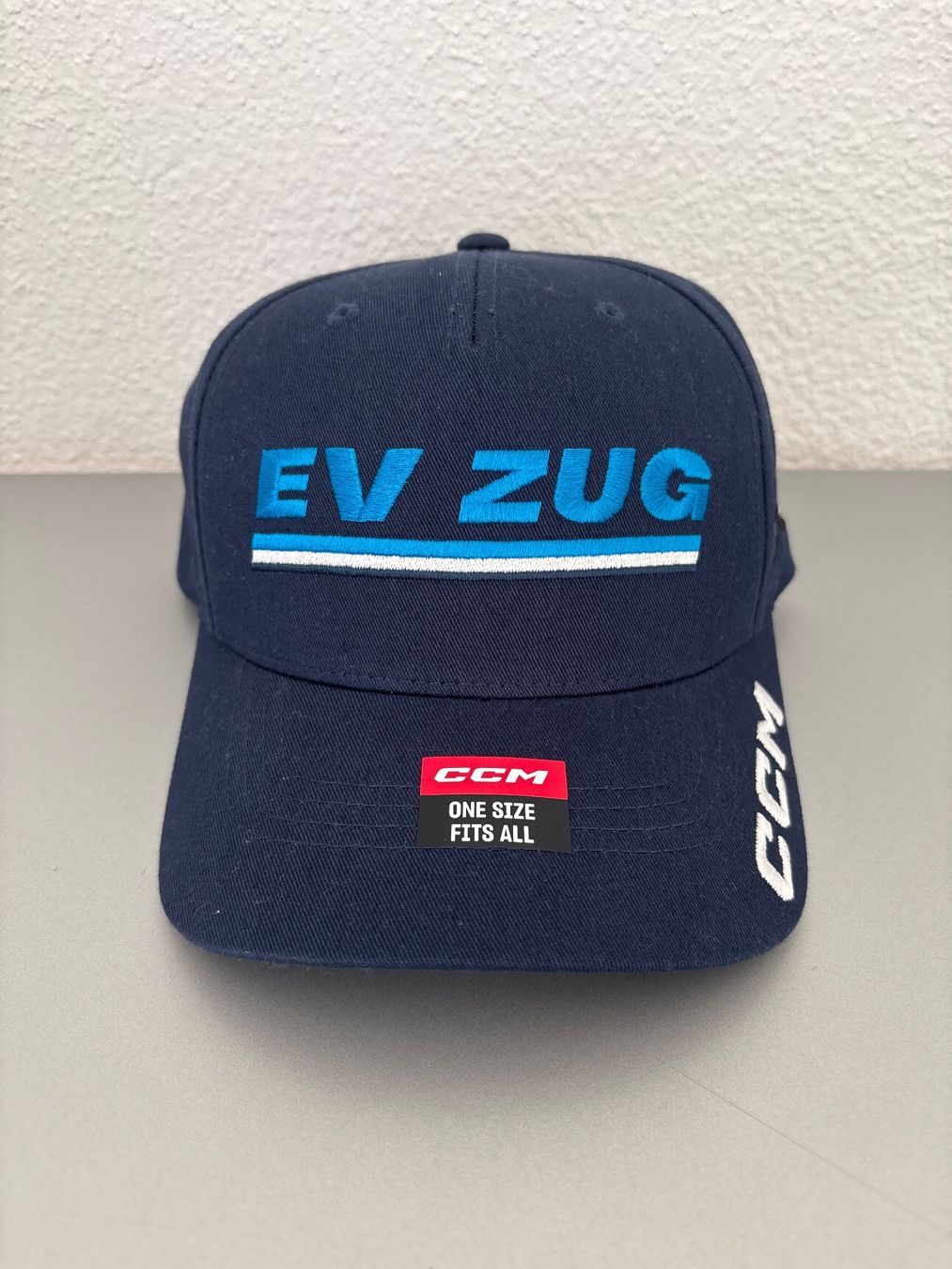 Ccm Canottiere & Pantaloni: EVZ EV Zug CCM One Size Cap Neu – Nuovo e nell'imballaggio originale da Unterägeri venduto da flu_zp5d