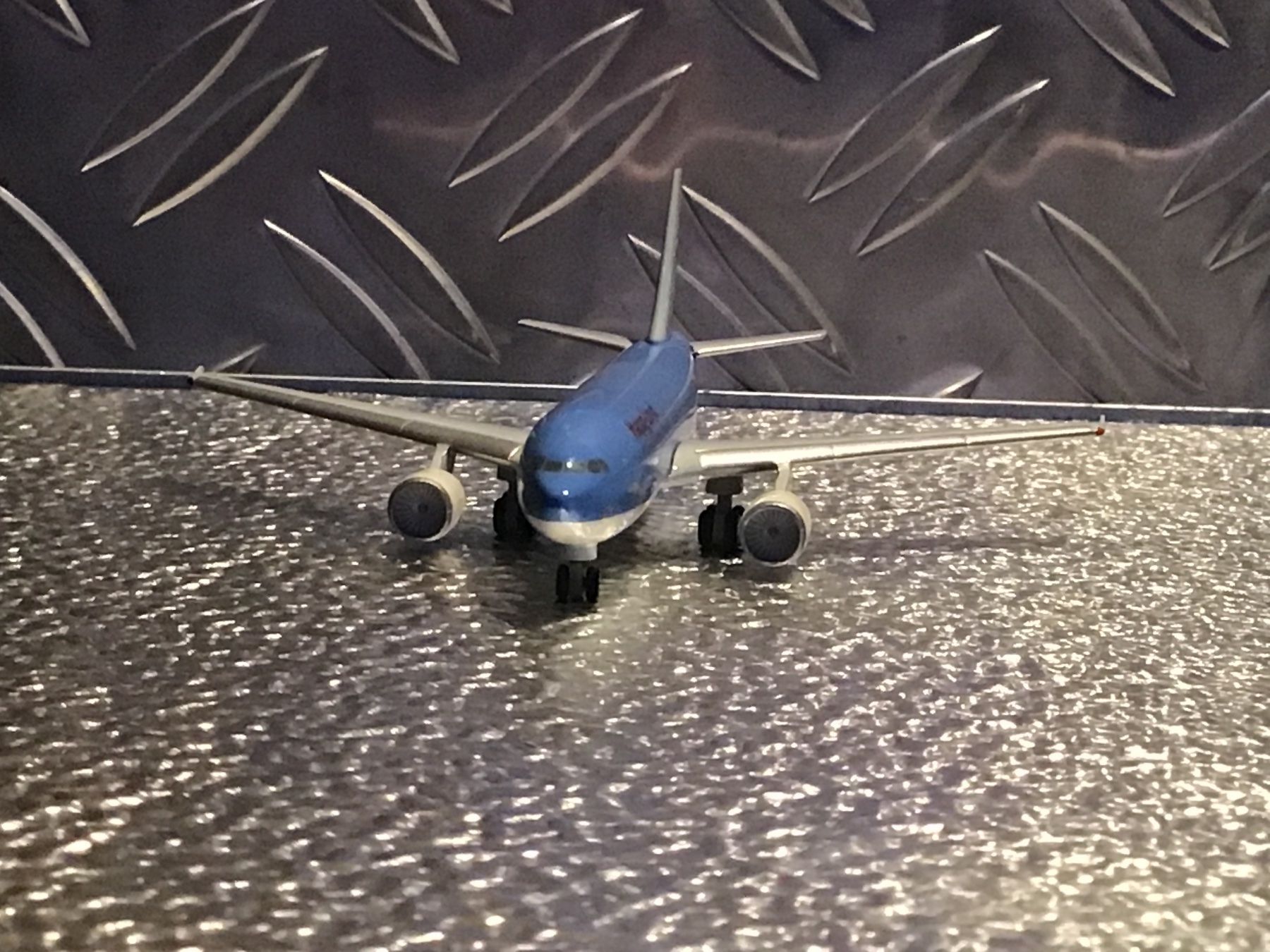 Airbus Kit di modellismo & Modellini statici: HAPAG-LIOYD AIRBUS A310-200  1:500 – Usato da Männedorf venduto da Spezial-Modelle 2