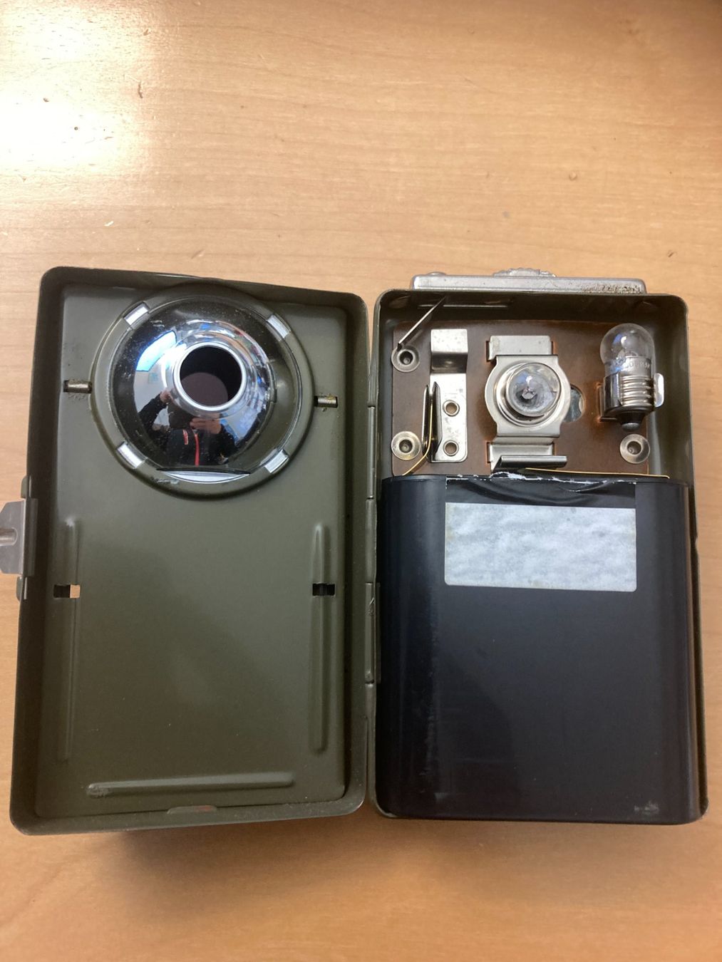 Schweizer Armee Lampade: Armee Taschenlampe  Militär Camping – Usato da Cham venduto da WB2223 3