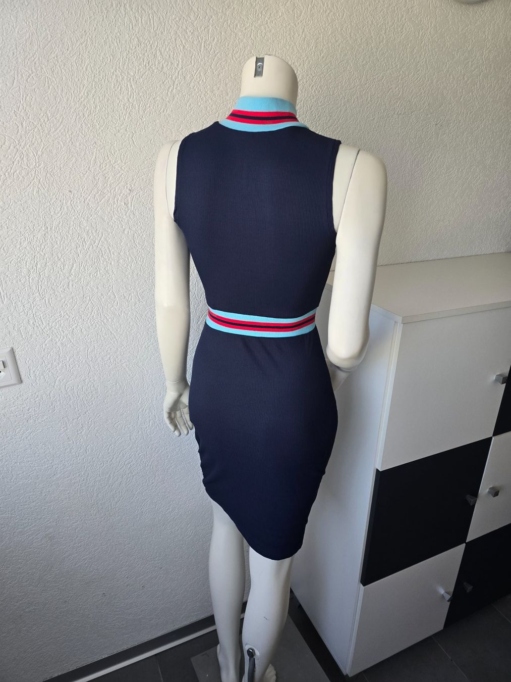 Robes: Robe taille S – Neuf (Voir description) à Les Verrières par kitel79 9