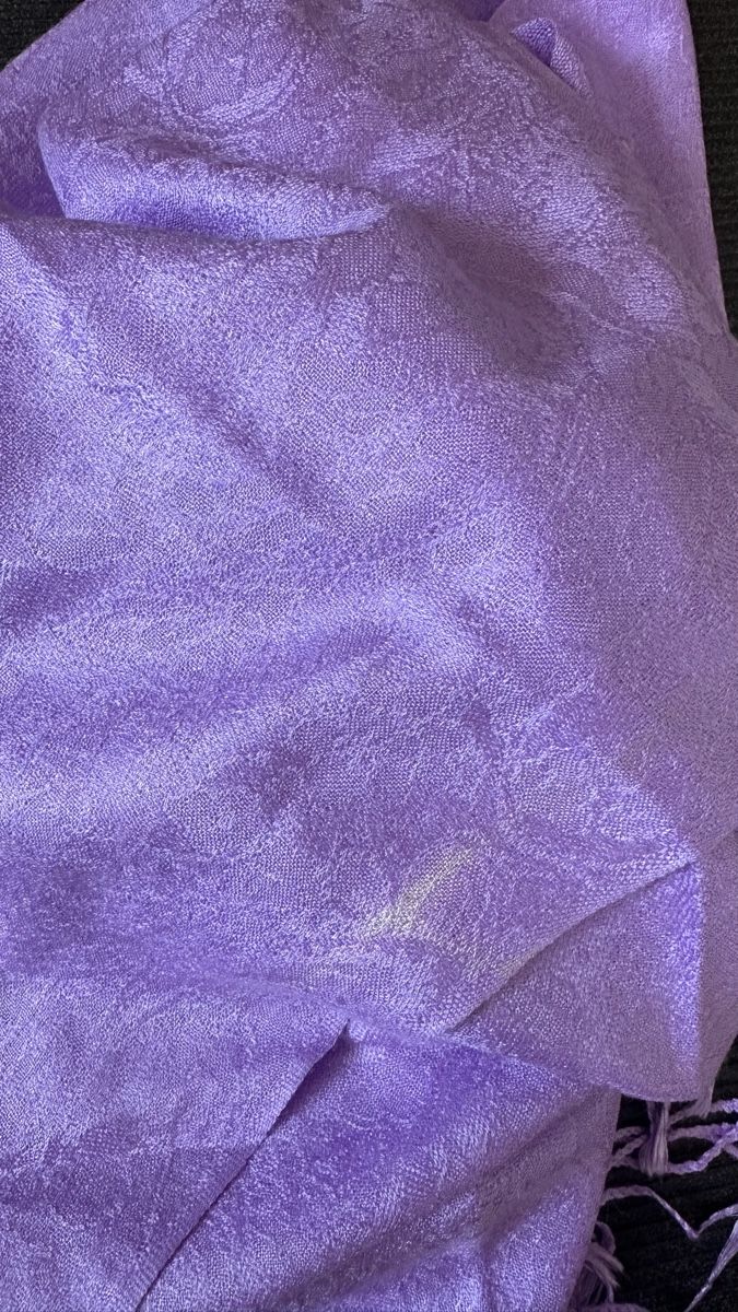Foulard & Sciarpe: Châle Pashmina violet  70% cachemire 30% soie – Usato da Vuippens venduto da ale_6gkb 1