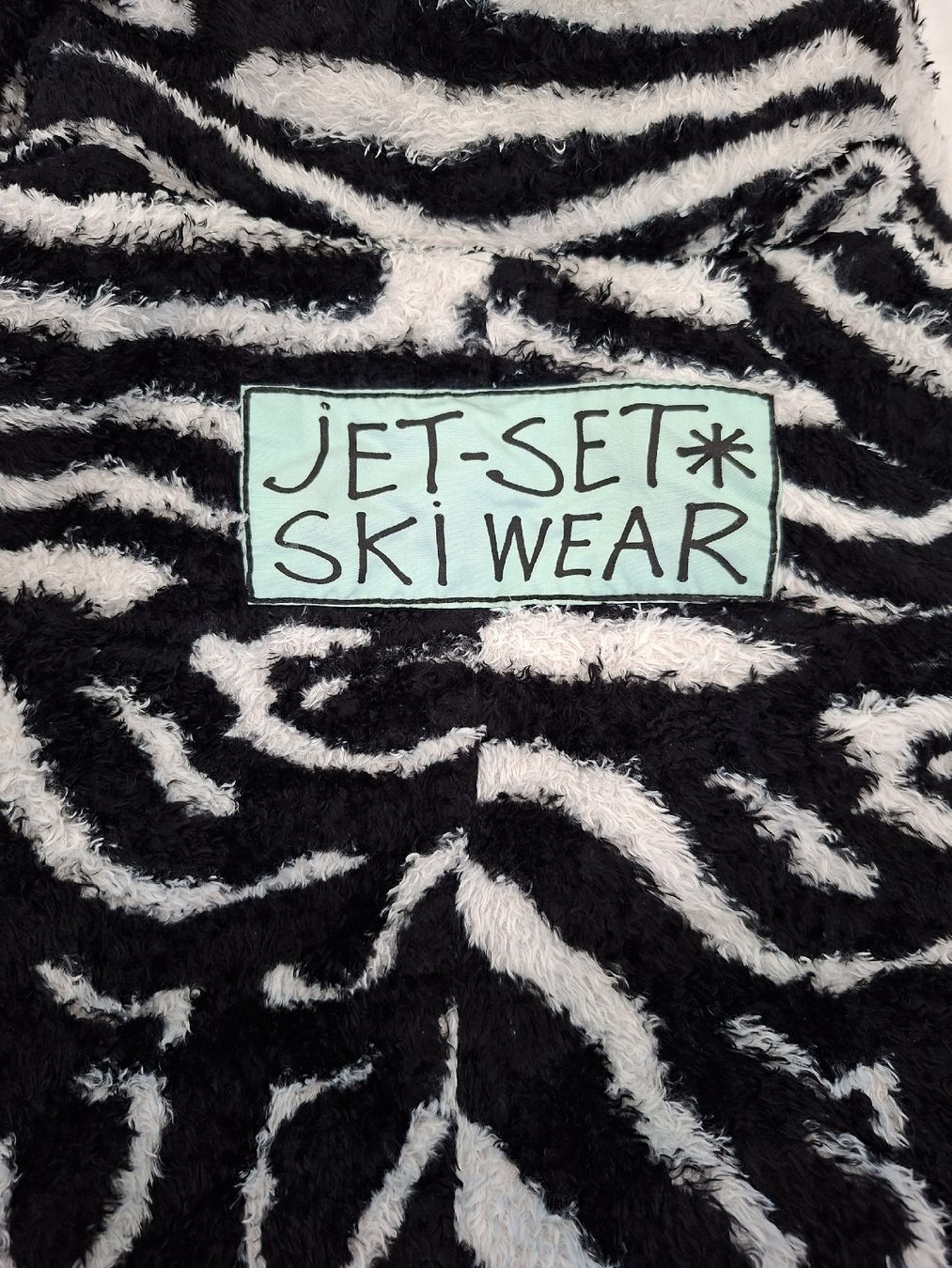 Jet Set Gilets & Westen: Gilet de ski Jet-Set réversible, zèbre/patchwork, anne 70 – Gebraucht aus Renens VD von ser_j2fn 5