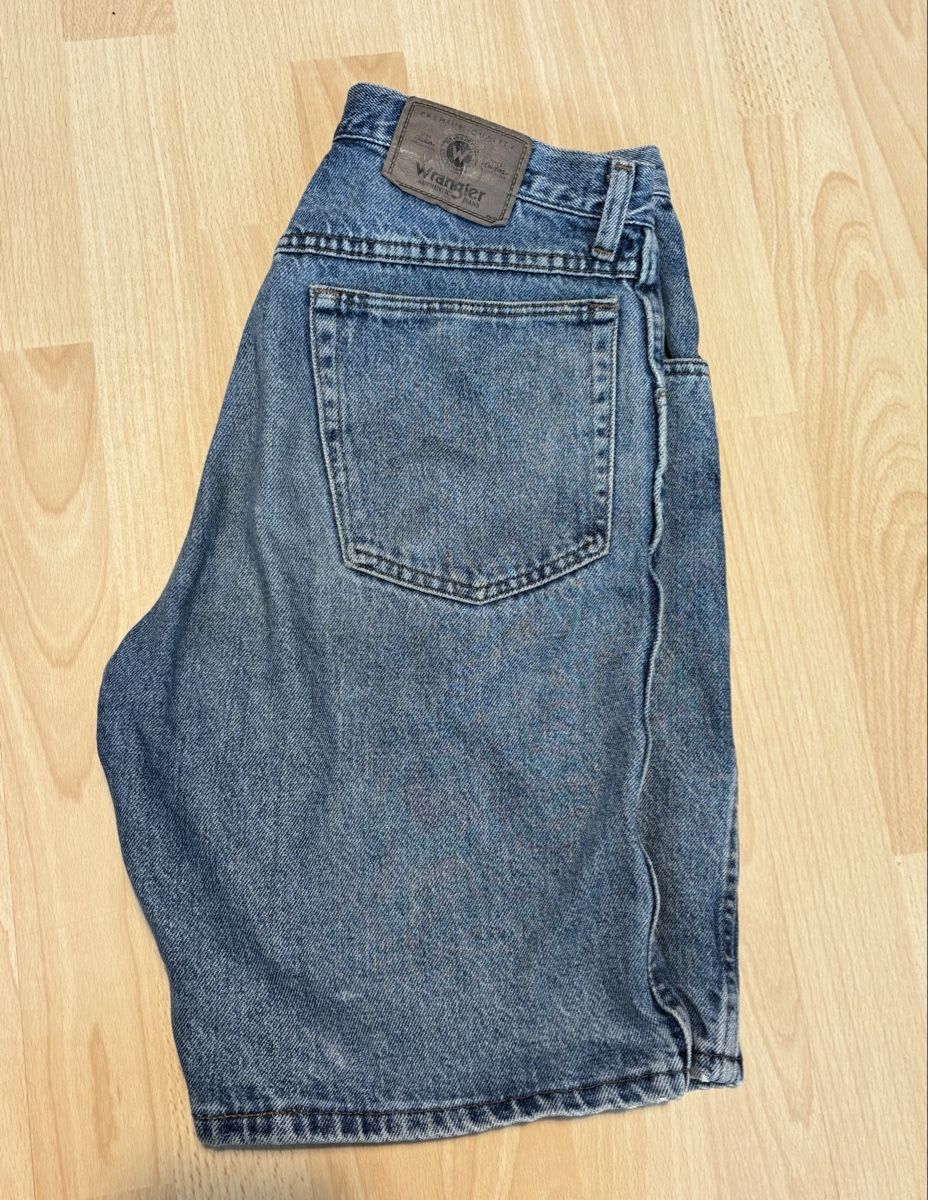 Jeans: WRANGLER DENIM SHORTS – Usato da Küttigen venduto da noa_78fr 2