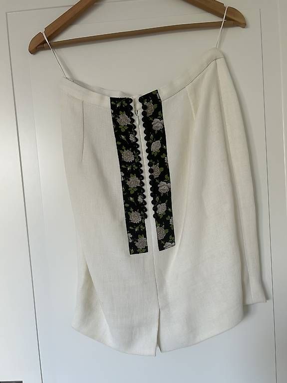 Costumi: Damenkostüm Gr. 38 – Usato da Büsserach venduto da ooe_q2yl 3