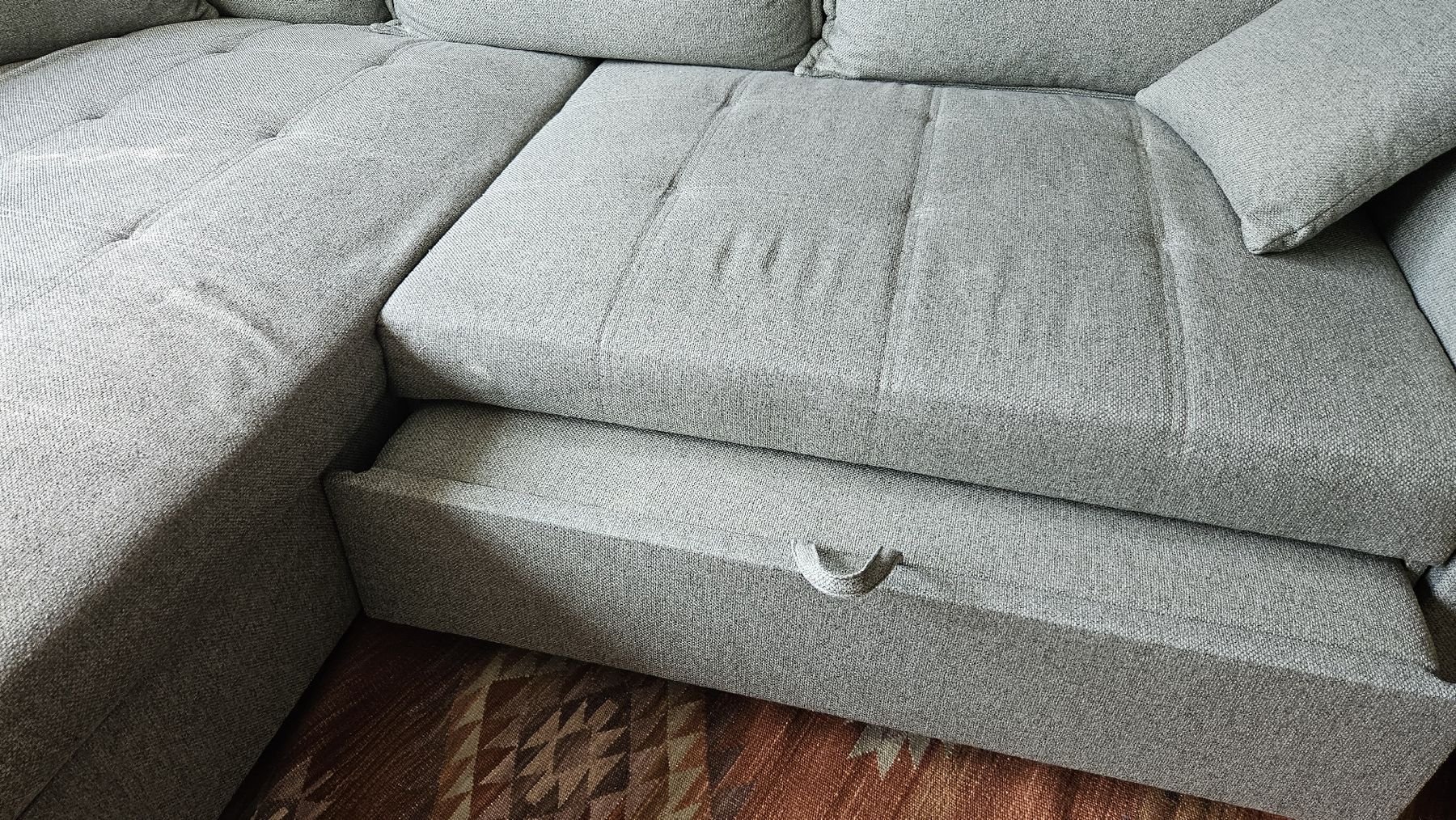 Divani: grünes stoff sofa L-sofa schlafsofa mit bettfunktion – Usato da Gebenstorf venduto da OmniaChaosEst 2