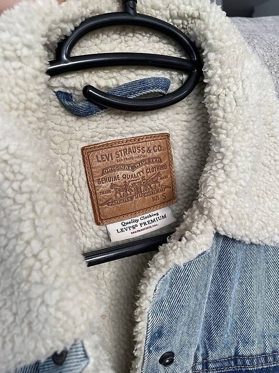 Levi's Giacche: LEVI'S Trucker Jacket – Usato da Arnegg venduto da simone.x 1
