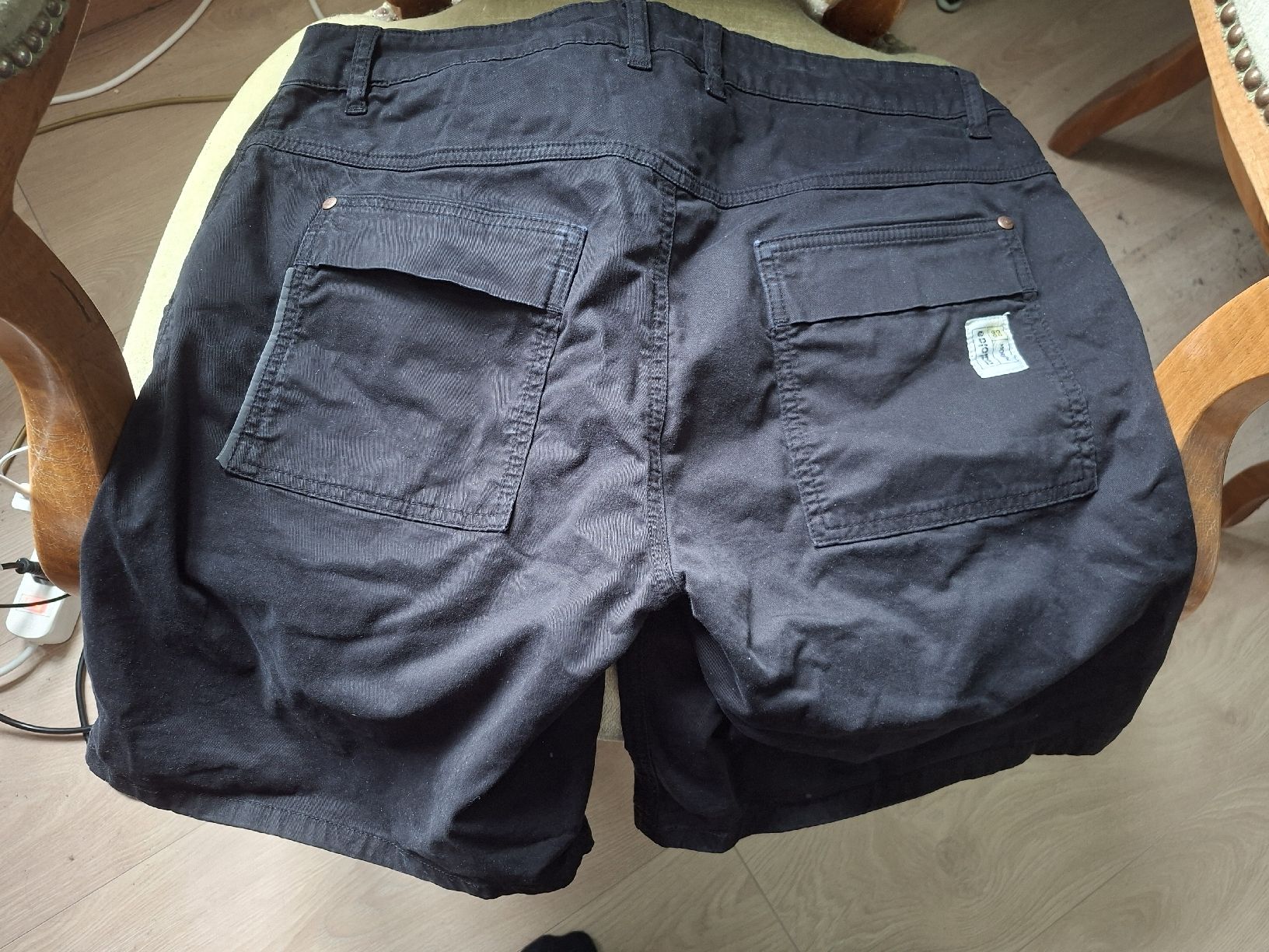 Maloja Hosen: schwarze kurze Damenhose – Gebraucht aus St. Gallen von Bigon 1