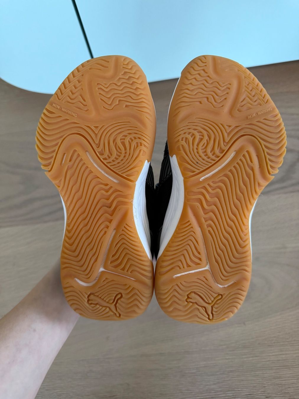 Puma Scarpe da uomo: Puma Kinder Turnschuhe Grösse 30 gebraucht – Usato da Birmensdorf ZH venduto da cor_y96p 2