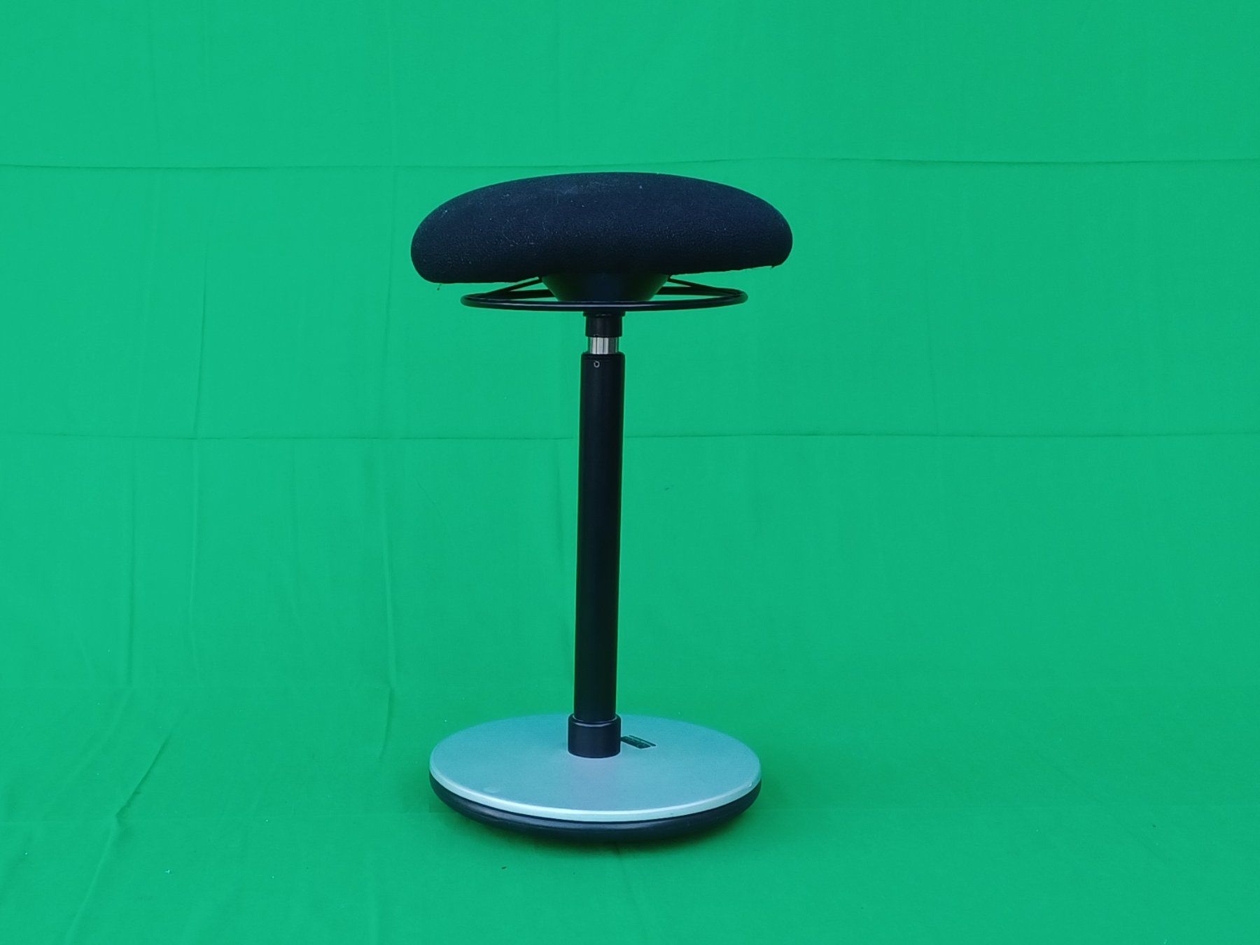 Medizinische Geräte: Ergonomischer Hocker / Pendelhocker. – Gebraucht aus Winterthur von Aladin013 1