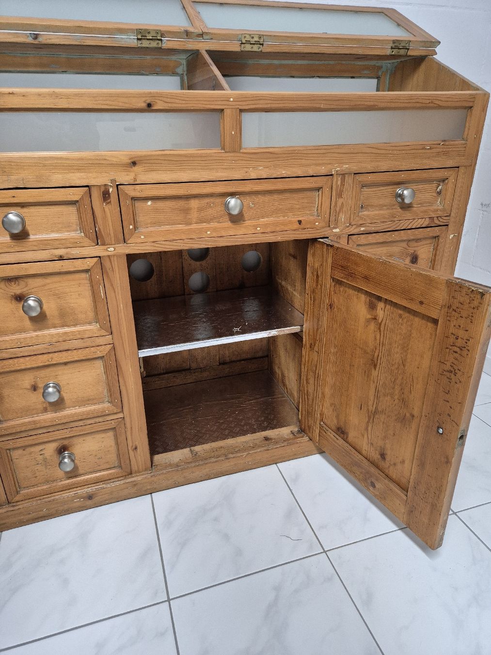 Commodes: Rustikales Apothekermöbel – D'occasion à Merenschwand par Wobisch 3