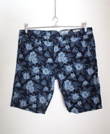 Neuwertige Kurze Herren Sommerhose, verm. XL