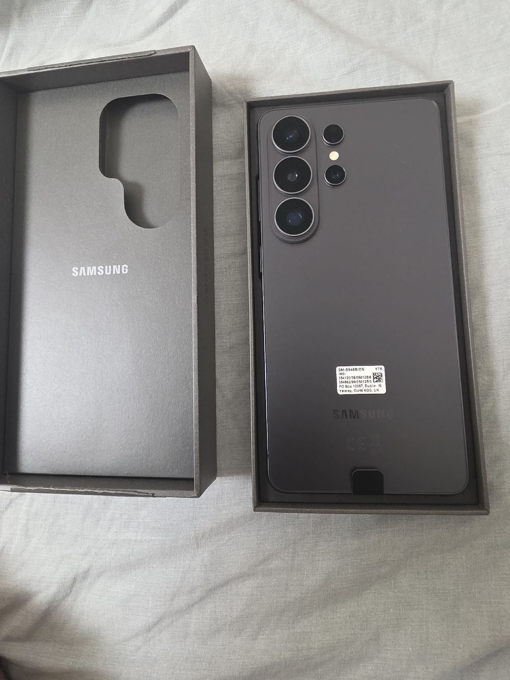 Samsung Telefoni cellulari / Smartphones: Samsung Galaxy S26 Ultra 1TB – Nuovo (secondo la descrizione) da Basel venduto da Nora2020 2