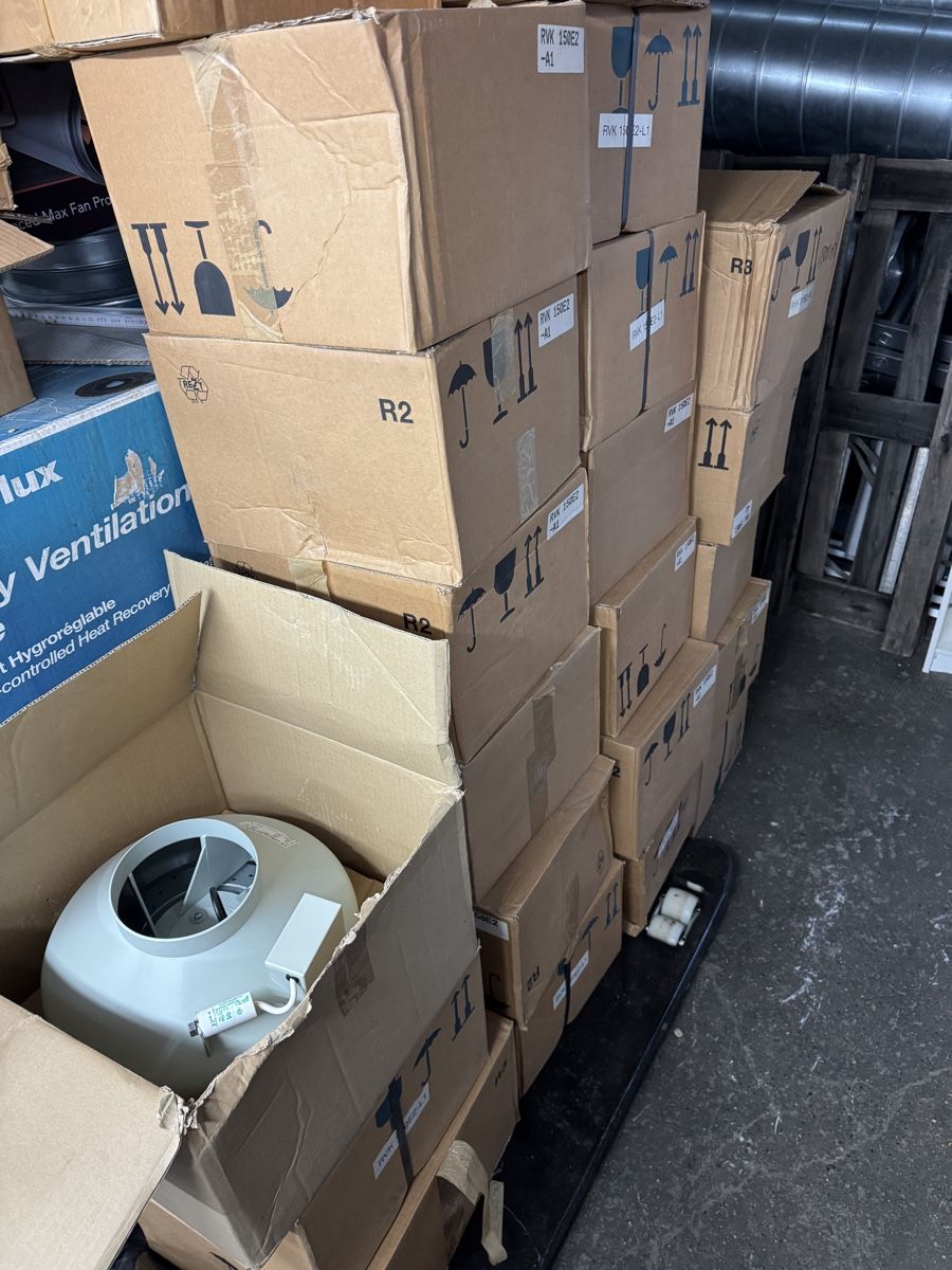 Ventilatori: Rohr Ventilator 25 stk Neu – Nuovo e nell'imballaggio originale da Härkingen venduto da 1S.