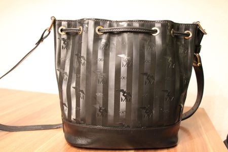 Maison Mollerus Beuteltasche schwarz "Sion"