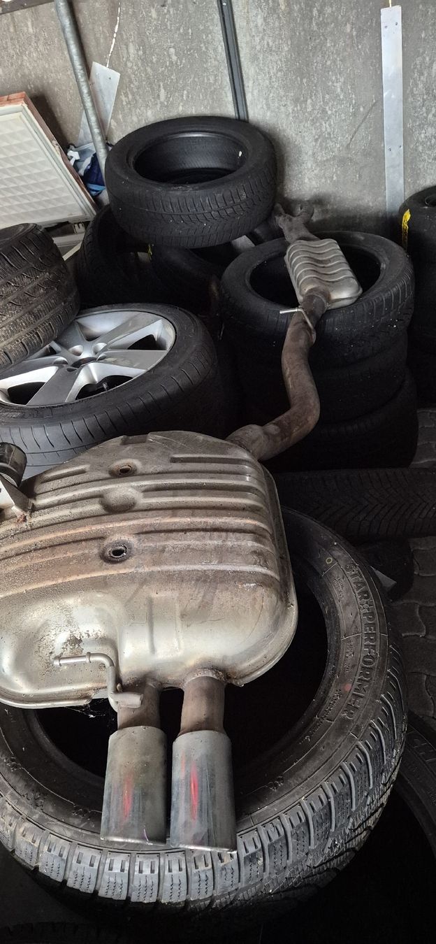 BMW Sistemi di scarico: Auspuff BMW 530 4X4 BENZIN  – Usato da Oensingen venduto da jan_jvx2