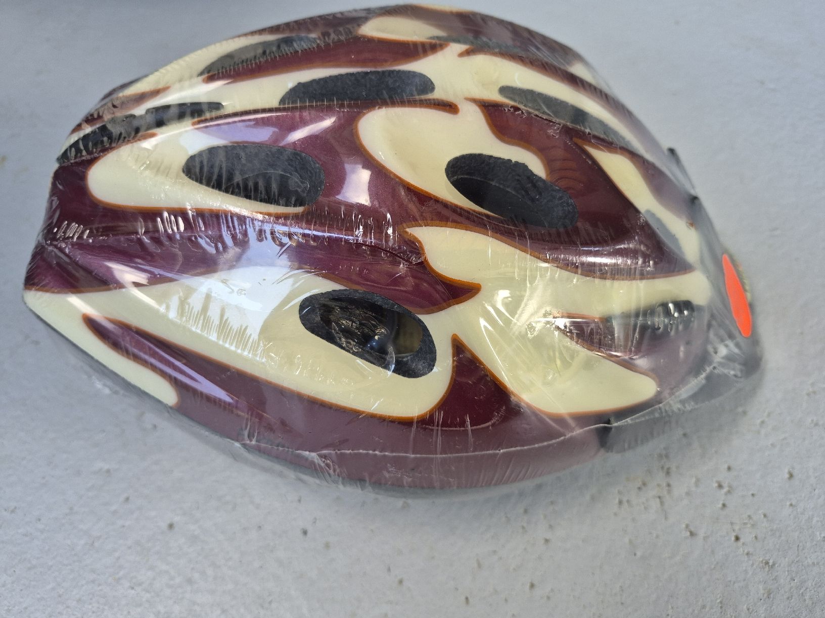 Casco Caschi: Velohelm – Nuovo e nell'imballaggio originale da Rothrist venduto da KKC19 7