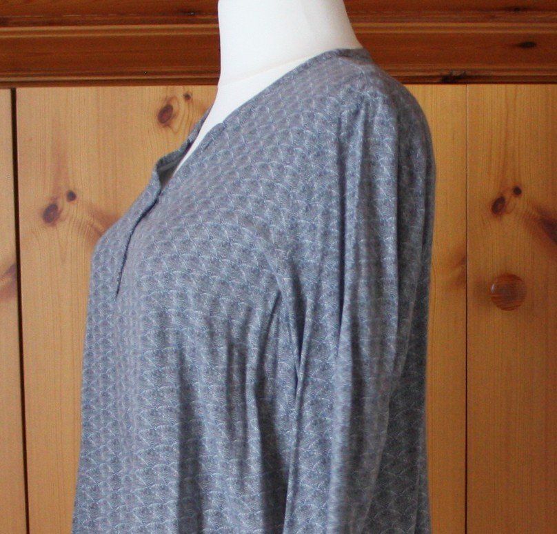 Camicette: Bluse Langarm hellbau Gr. XL – Usato da Flüelen venduto da Diversicum-Curvy 4