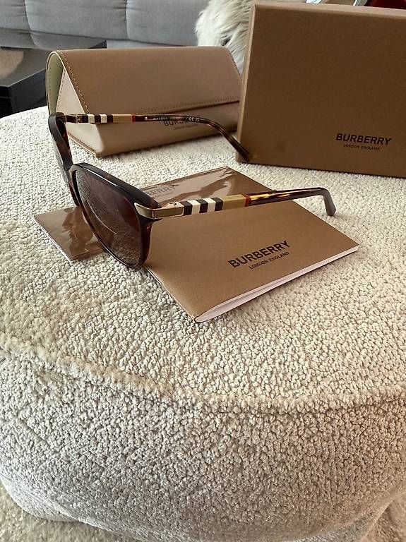 Lunettes & Verres: Burberry Sonnenbrille – D'occasion à Wallisellen par noelzul 1