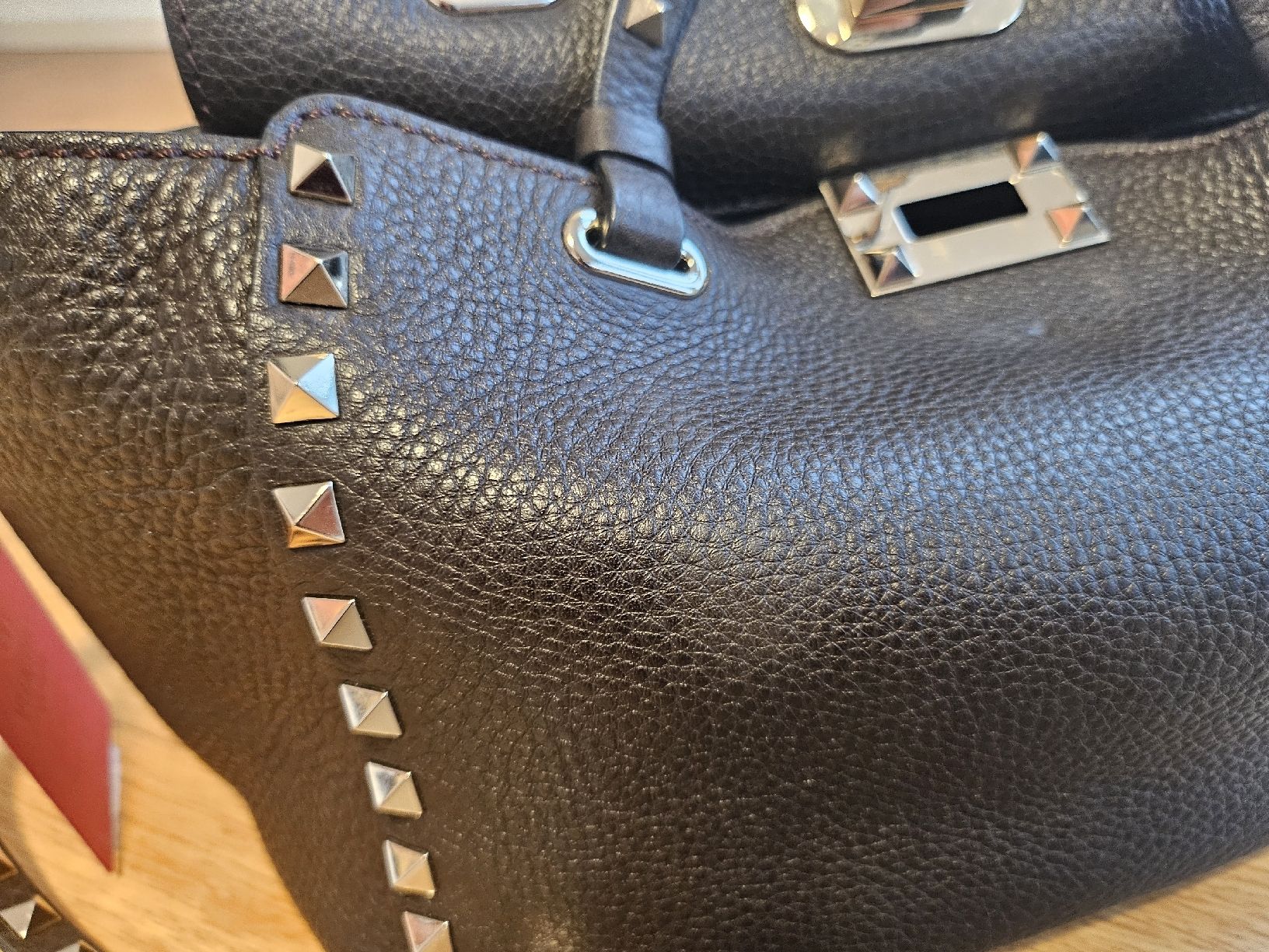 Valentino Borse da donna: Stunning Valentino bag chocolate brown – Nuovo e nell'imballaggio originale da Männedorf venduto da eli_y5vn 9