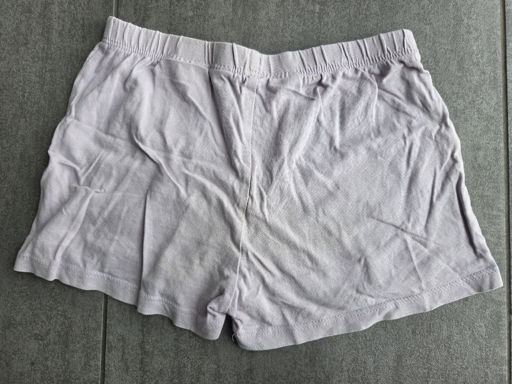 H&M Pantaloni: H&M Shorts, Gr. 110, Lila – Usato da Hüntwangen venduto da ManuM2014 1