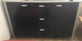 Hübsches Sideboard/Kommode