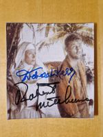 Robert Mitchum / D. Kerr, Original Autogramm auf s/w Foto