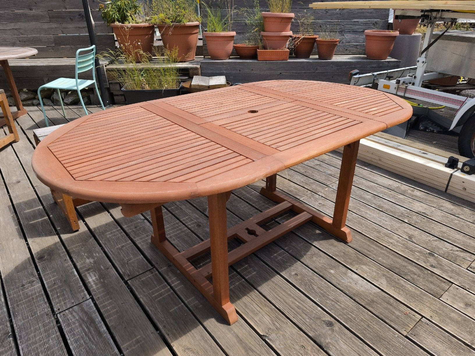 Tavoli: schoener neuwertiger gartentisch 180x100 – Usato da Göschenen venduto da kai_9ppg