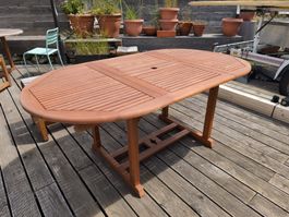 schoener neuwertiger gartentisch 180x100